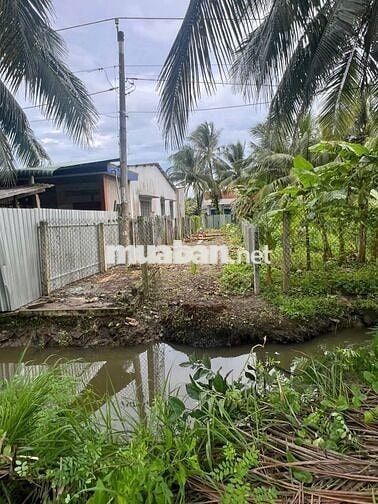 Đất mặt tiền đường nhựa Cột Cờ, cách Quảng Trường 1km