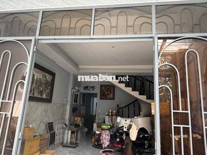 Nhà 4,2X18 , 3 PN , ĐHT 02 , giá tốt , *** , hot hot hot