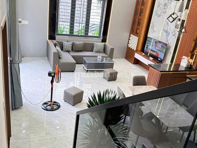 BÁN CĂN BIỆT THỰ MINI XINH XẮN NGANG 9,2M TẠI HÓC MÔN 