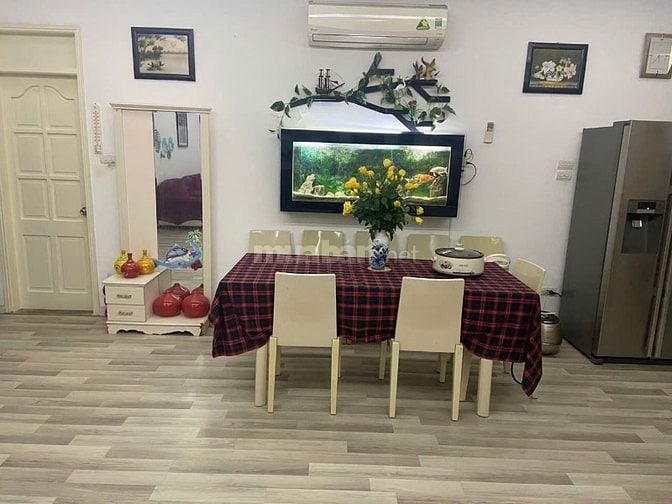 Cho thuê hoặc bán CH 4 phòng ngủ, chung cư Hoàng Đạo Thuý, tầng trung