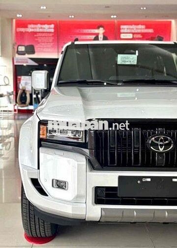 Toyota Land Cruiser Prado 2025 Cửa sổ trời đơn