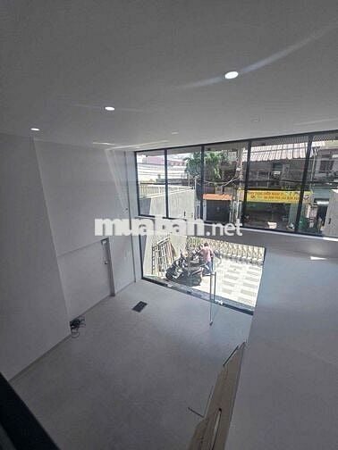 MẶT BẰNG KINH DOANH SẦM UẤT 200m2 tự do kinh doanh cà phê, văn phòng.