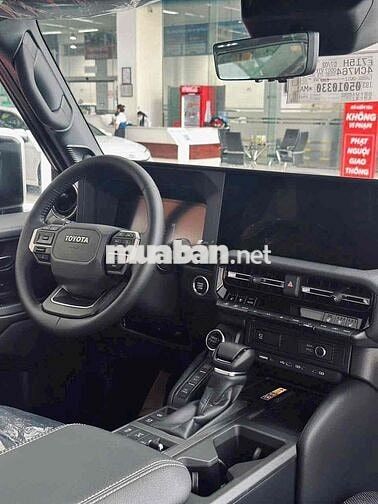 Toyota Land Cruiser Prado 2025 Cửa sổ trời toàn cả