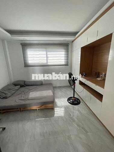 nhà cần bán dt 4M x 10M đúc 1 lửng 3 lầu p12 gò vấp