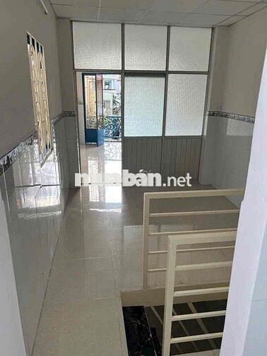 Cho thuê nhà hẻm 4m Văn Thân Q6