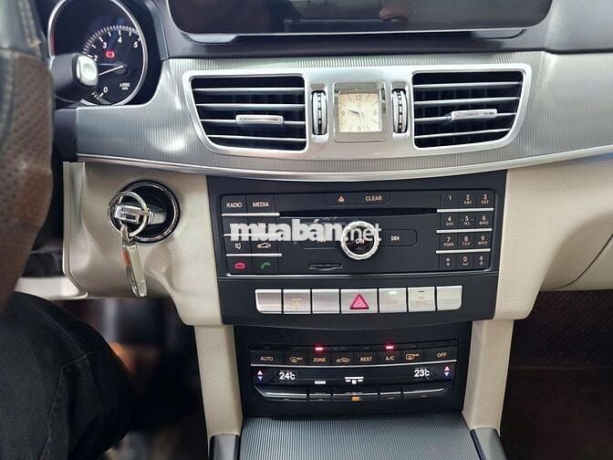 Mercedes Benz E Class 2015 E200 - 107000 km