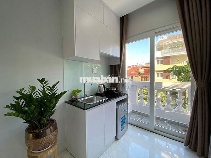 CHO THUÊ PHÒNG BAN CÔNG NGAY CMT8 – TÂN BÌNH, GẦN CV LÊ THỊ RIÊNG