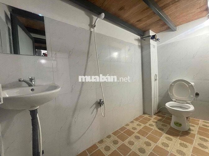 🔥PHÒNG TRỌ GIÁ RẺ GẦN CẦU HẬU GIANG TRỐNG SẴN SẴN MÁY LẠNH