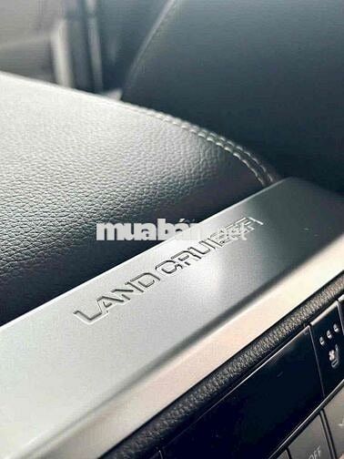Toyota Land Cruiser Prado 2025 Cửa sổ trời đơn