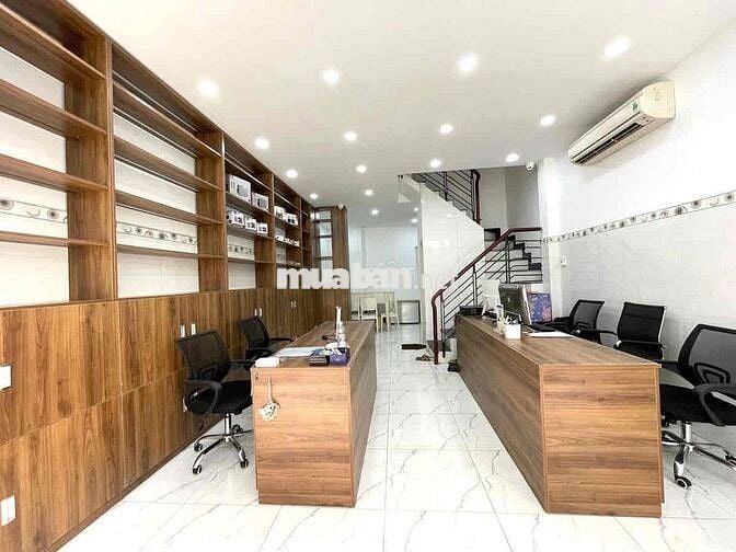 SIÊU PHẨM NHÀ MỚI TRẮNG TINH - Nguyễn Kim, P7 ,Q.10 - Nhà mới sơn sửa