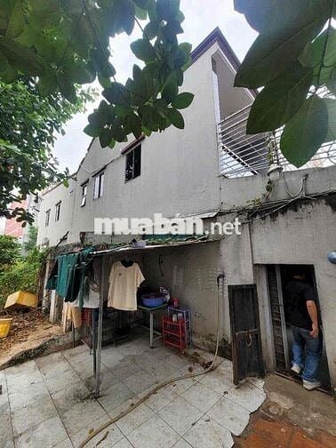 Nhà 1trệt 1 lầu , 5 Phòng ngủ , Giá Tốt