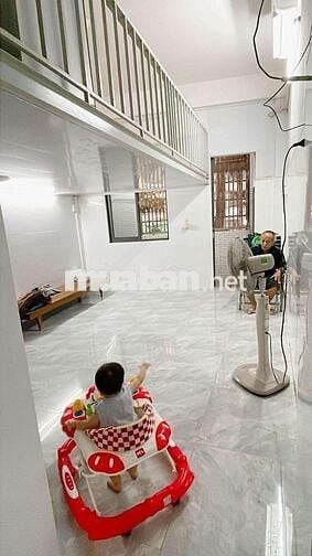 PHÒNG TRỌ CHUNG CƯ 22M2 MẶT TIỀN TRẦN HƯNG ĐẠO, Q1