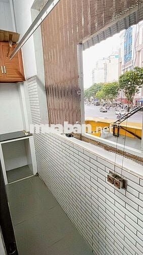 PHÒNG TRỌ CHUNG CƯ 22M2 MẶT TIỀN TRẦN HƯNG ĐẠO, Q1