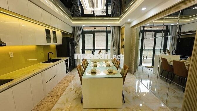 🔥 NHÀ ĐẸP KHU ĐỒNG BỘ CÓ THANG MÁY, XE HƠI NGỦ TRONG NHÀ.