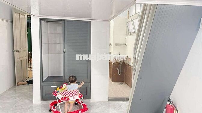 PHÒNG TRỌ CHUNG CƯ 22M2 MẶT TIỀN TRẦN HƯNG ĐẠO, Q1