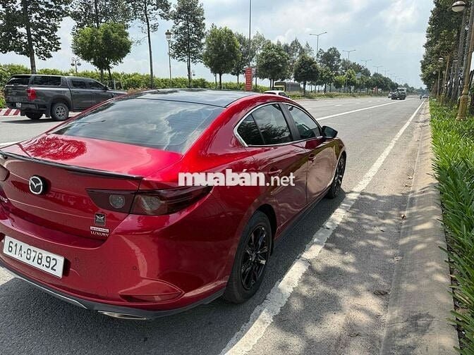 Mazda 3 2020 Sedan 1.5L Luxury - 67000 km