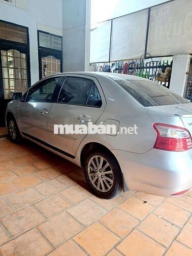 Chính chủ bán xe Toyota vios 2013