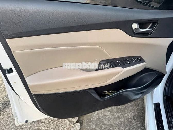Hyundai Accent ATH 2021 tự động
