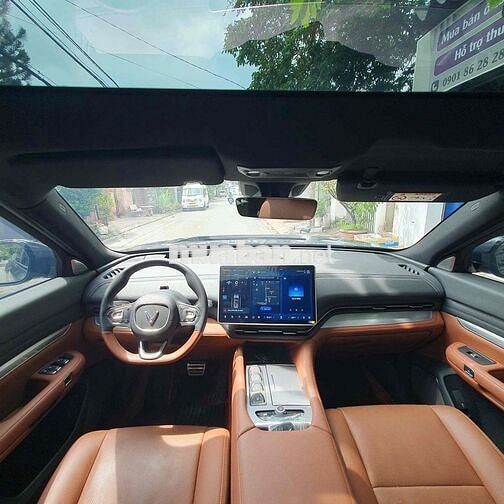 VF9 Plus 24 đký 25 - Lướt 4.000km - XHĐ cao