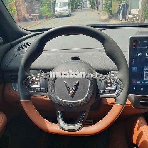 VF9 Plus 24 đký 25 - Lướt 4.000km - XHĐ cao