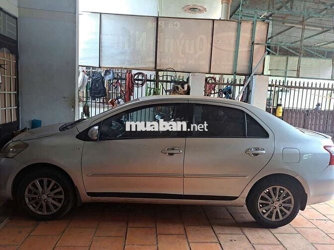 Chính chủ bán xe Toyota vios 2013