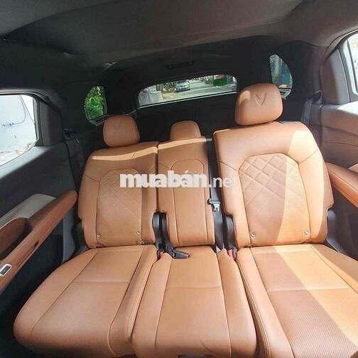 VF9 Plus 24 đký 25 - Lướt 4.000km - XHĐ cao