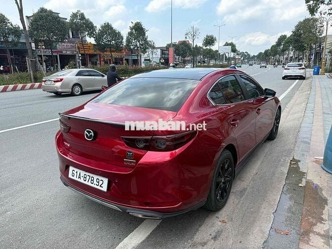 Mazda 3 2020 Sedan 1.5L Luxury - 67000 km