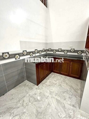 Nhà mới xây 2pn 2 máy lạnh Hẻm Nguyễn Văn Cừ