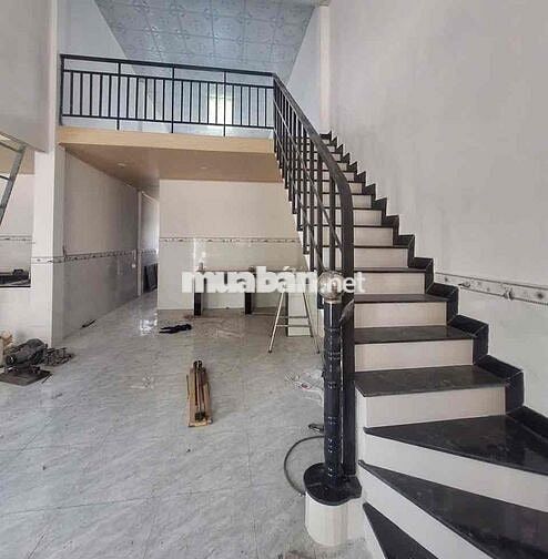cho thuê nhà mới xây xong đồng bộ 4 căn liền kề tiện ích đầy đủ .