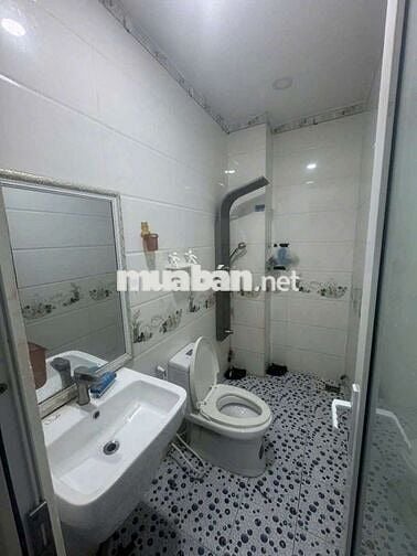 Chính chủ bán nhà shr 1 trệt 1 lầu 2pn 2wc nhà gần chợ đường xe ô tô