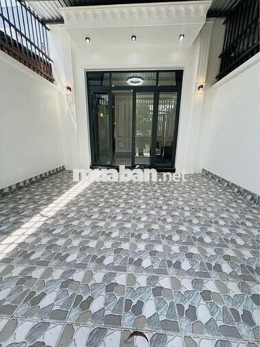 Cần tiền bán gấp căn nhà ở gần TT chợ Trảng Bàng 122m2 SHR giá 680tr