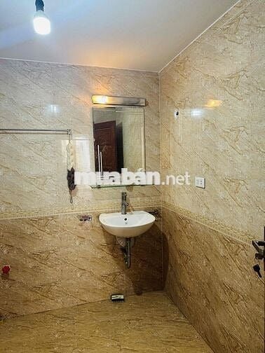 NGỌC THUY cho thuê Phòng khép kín có ban công, full nội thất