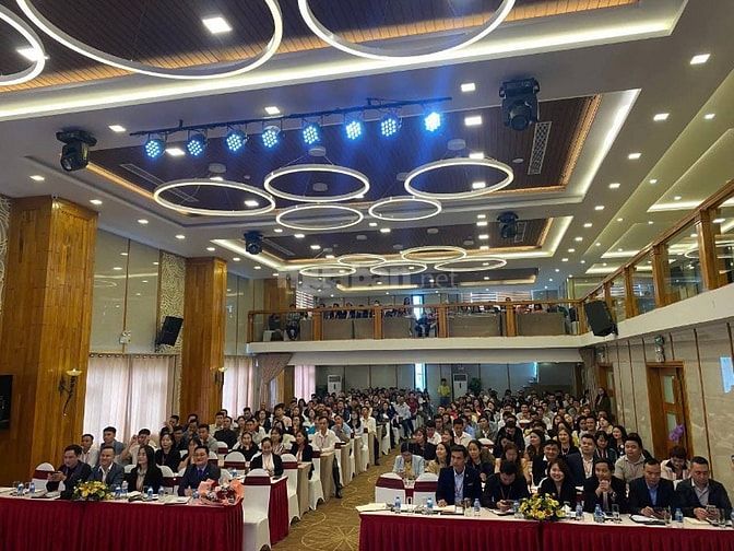 VINH DỰ THÔNG BÁO TUYỂN ĐỒNG ĐỘI 