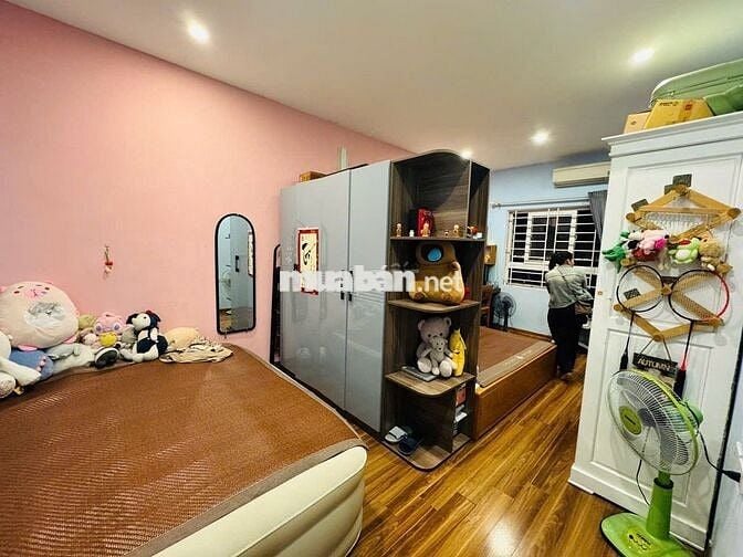 View Vin Cổ Loa! Bán CC Quân đội K33, Tầng đẹp,Full nội thất. Hơn 4 tỷ