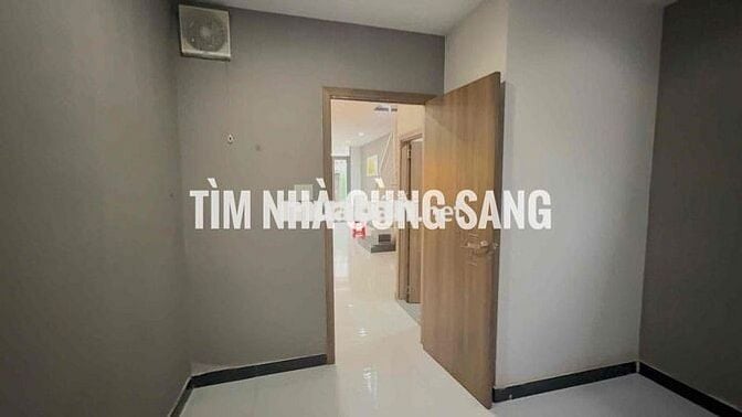 NHÀ SẠCH ĐẸP 2PN+ , 2 WC , 2 MÁY LẠNH GẦN CHỢ HIỆP BÌNH