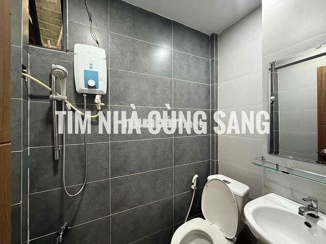 NHÀ SẠCH ĐẸP 2PN+ , 2 WC , 2 MÁY LẠNH GẦN CHỢ HIỆP BÌNH