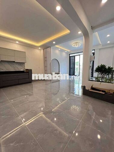 BÁN NHÀ HÓC MÔN - 2 TẦNG - Ô TÔ ĐẬU CỬA - DT KHỦNG - GIÁ RẺ