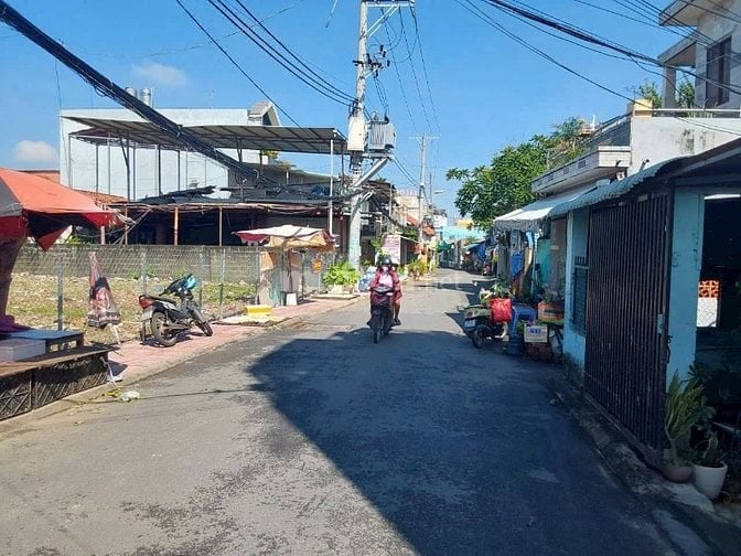 Đất Chínb Chủ Vườn Lài giá 3.6 tỷ/50m2,hẻm thông xe hơi
