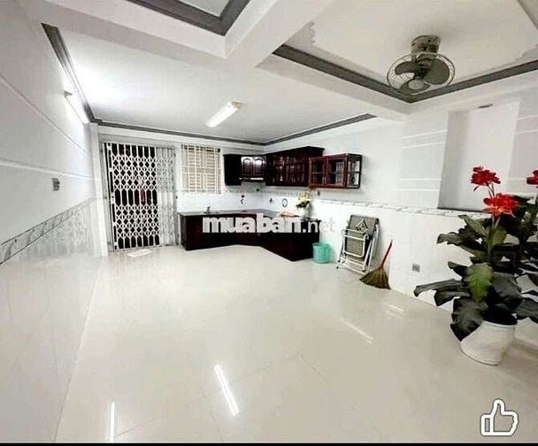Nhà rộng 3pn có nội thất KDC Diệu Hiền