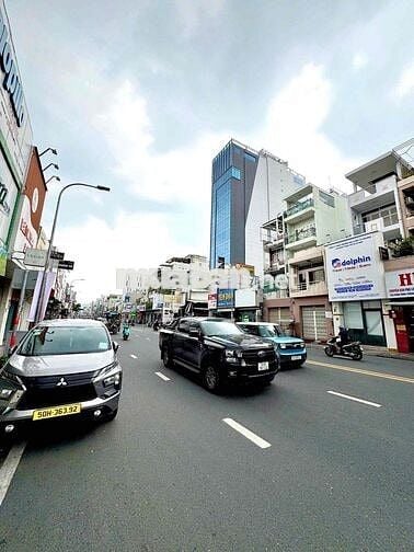Mặt Bằng đường 2 chiều lớn, kinh doanh sầm uất, DT:60m2. Giá 20tr