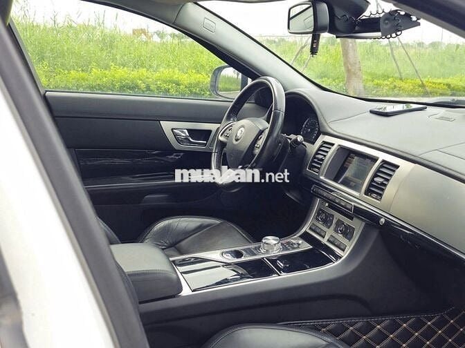Jaguar XF 2014 2.0 AT - 125000 km
