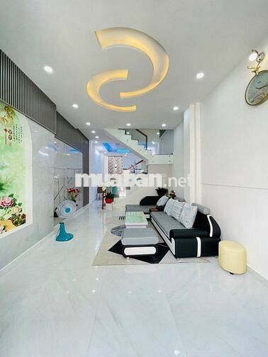 Cho thuê gấp nhà HXH 118/6A Đ.Bạch Đằng, P.24, Q. Bình Thạnh