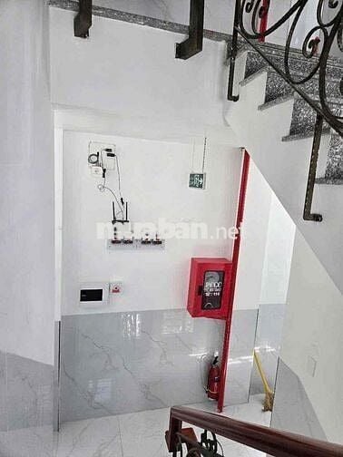 Giảm 1 Tỷ, Bán CHDV 5 tầng, Dòng tiền 80tr/Th, ngay Hoàng Diệu 2