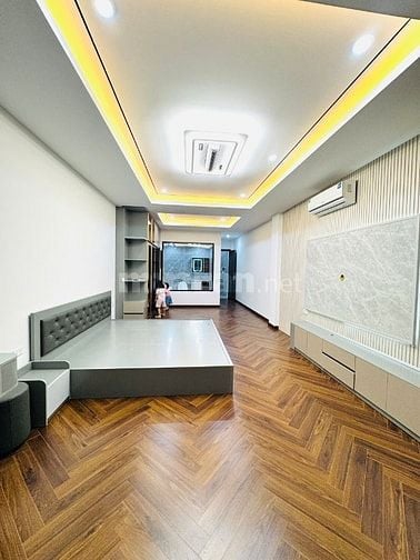 BÁN NHÀ trong ngõ ngõ 101 phố Trạm, phường Long Biên 60m2x 7 tầng