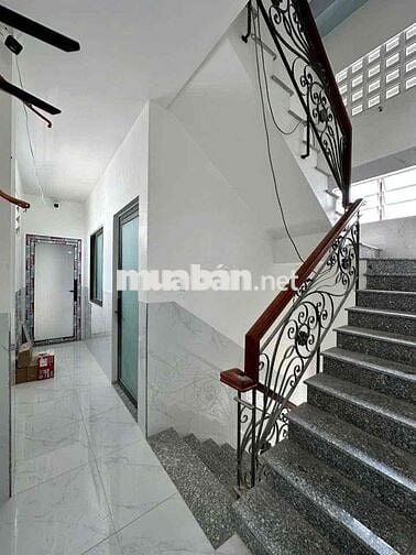 Giảm 1 Tỷ, Bán CHDV 5 tầng, Dòng tiền 80tr/Th, ngay Hoàng Diệu 2