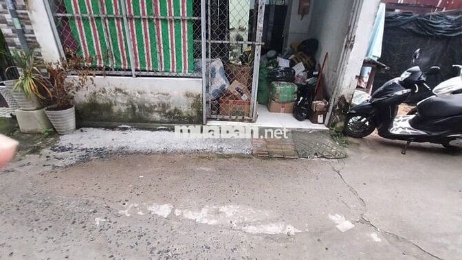 NHÀ GẦN CHỢ ĐẦU MỐI HÓC MÔN,HXH,CÁCH MT 50M, 4M x 15.5M ~ 62M², 2PN1WC