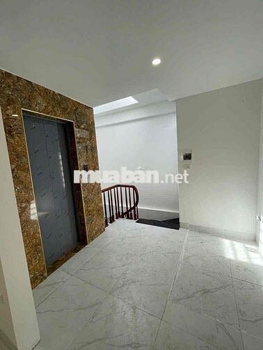 Bán Nhà 38m2-10 Tỷ Ngã Tư Phạm Văn Đồng Xuân Thuỷ 6 Tầng Thang Máy