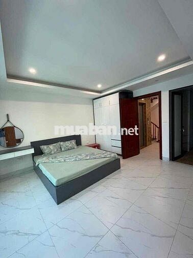 Bán Nhà 38m2-10 Tỷ Ngã Tư Phạm Văn Đồng Xuân Thuỷ 6 Tầng Thang Máy
