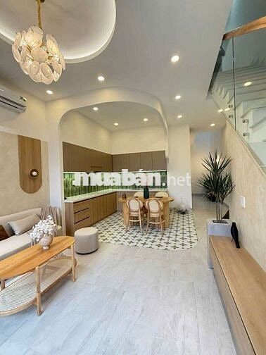 NHÀ CAO CẤP - 3 PHÒNG NGỦ - HẺM 388J NGUYỄN VĂN CỪ