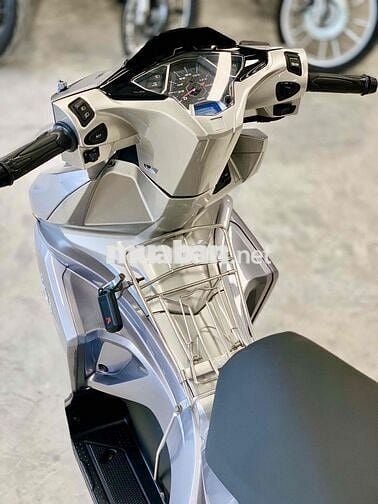 🔥Honda Air Blade 125 2018 BSTP – Màu bạc đẹp keng🔥